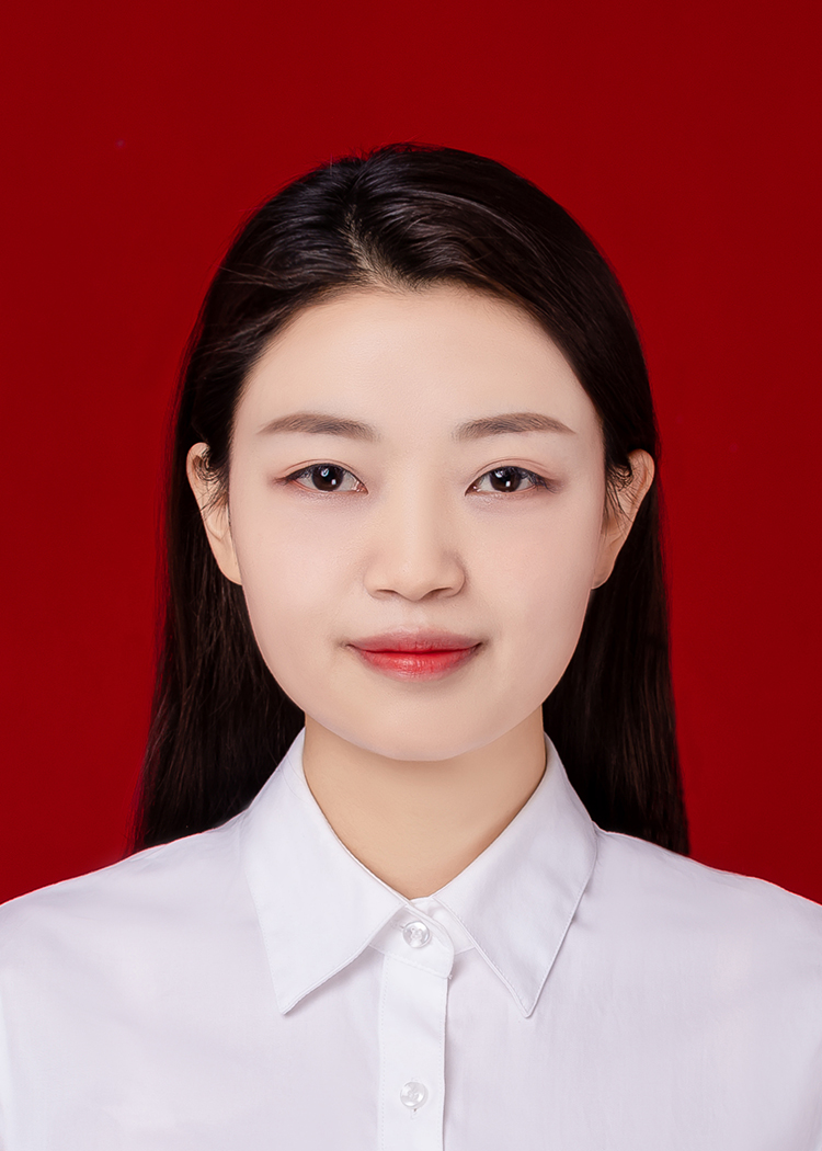 班主任简介 个人简历:          陈美琳,女,1995年出生于湖南益阳